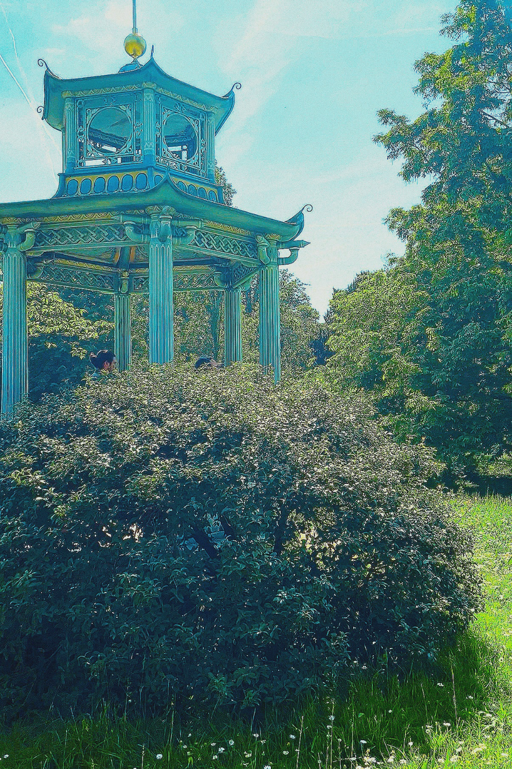 empress kiosk parc de bagatelle
